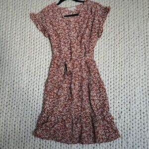 Short sleeved dress